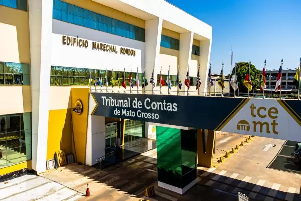 TCE manda devolver R$ 2,1 milhões à Prefeitura de Cuiabá após Educação pagar empresas por serviços não previstos em contrato