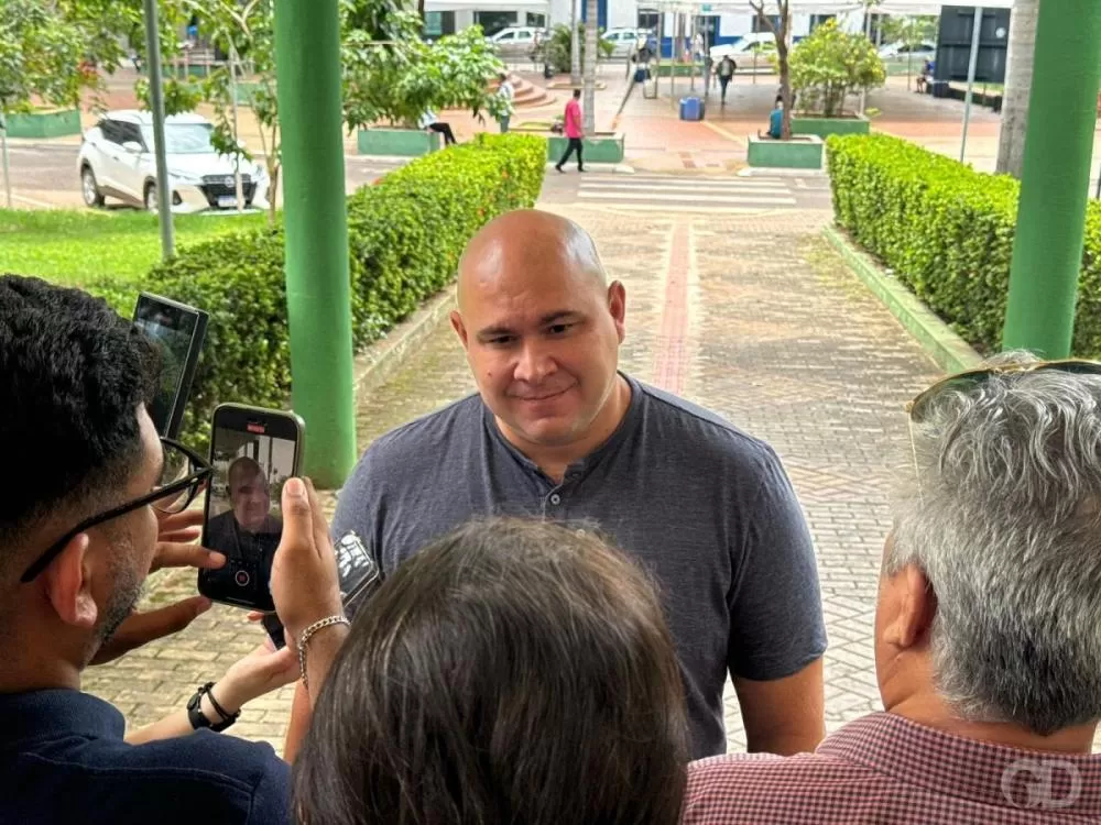 Abilio anuncia mais de mil exonerações em Cuiabá e inclui diretores de escolas em cortes