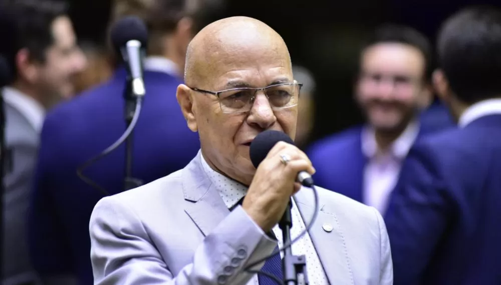 PL celebra castração química no mesmo dia em que filiado vira suspeito