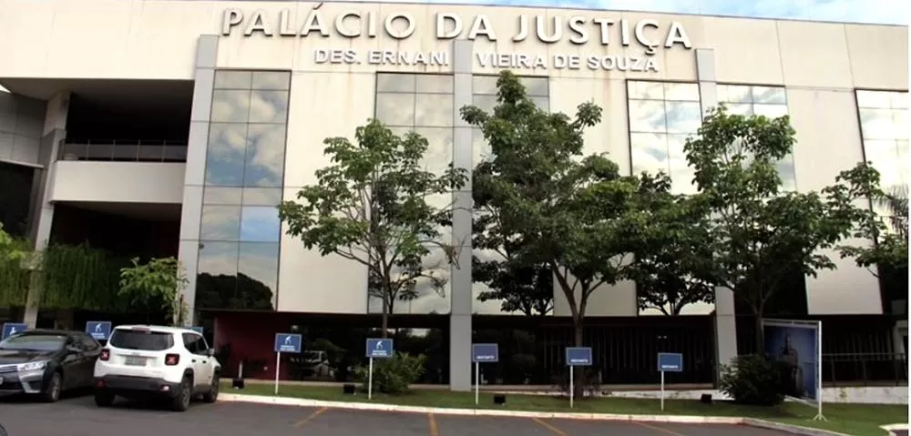 PF cumpre mandados contra desembargador por suposta venda de sentenças