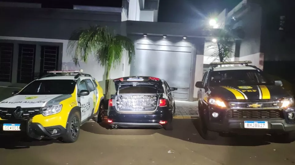 Carro de Campo Novo do Parecis com mais de 700 kg de maconha é apreendido em Laranjeiras do Sul