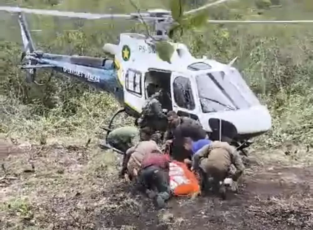  Ciopaer e Corpo de Bombeiros resgatam piloto de aeronave que caiu em região de mata em MT