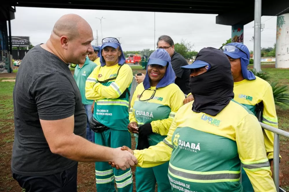 Prefeitura demonstra agilidade na limpeza das vias públicas após Corrida de Reis