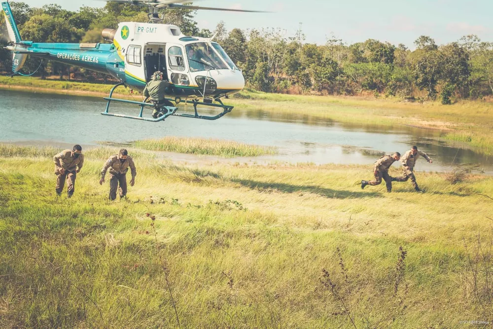 MT envia helicóptero e equipe para apoiar operação contra ataques de facção em RO