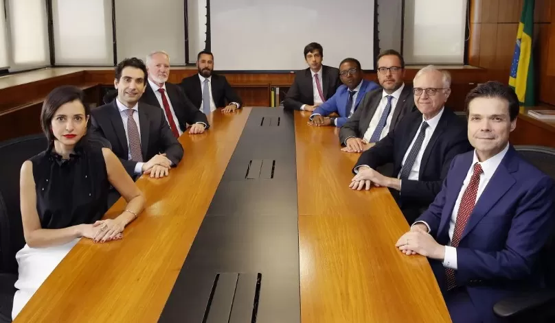 BC cumpre expectativa e sobe juros em 1 ponto, a 13,25%