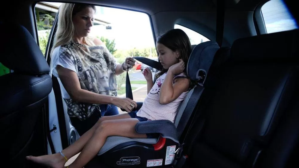 Lei da Cadeirinha infantil nos carros mudou: veja regras