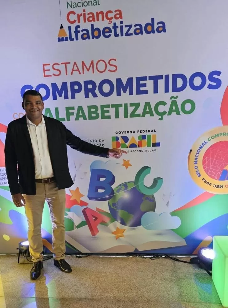 Vice Prefeito Marciano de Campo Novo do Parecis recebe selo de educação da gestão anterior e prestigia evento do presidente Lula