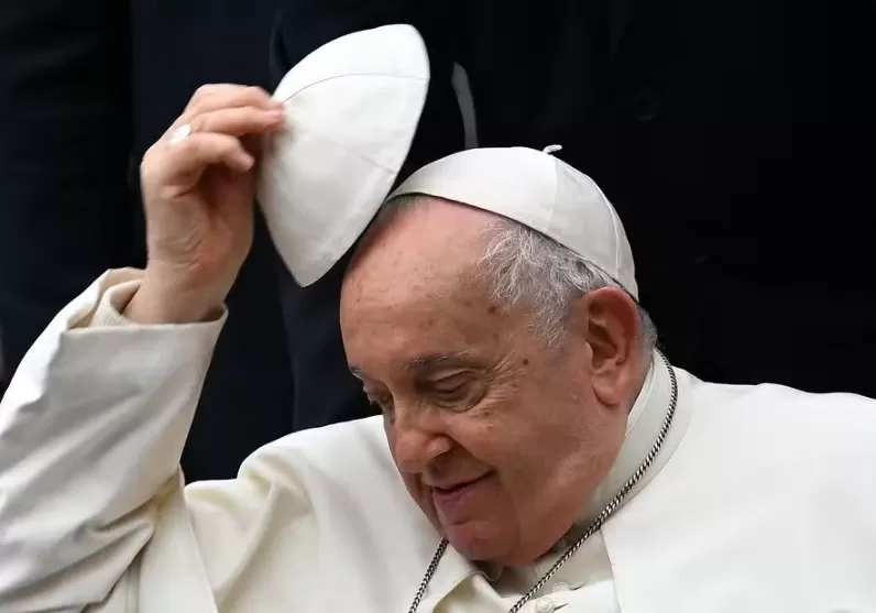 As condições do Papa Francisco continuam críticas; mas Pontífice não teve mais crises respiratórias