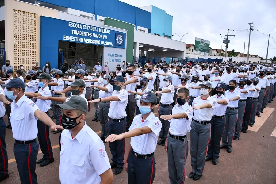 Mais de 30 escolas de MT vão seguir modelo cívico-militar; veja lista