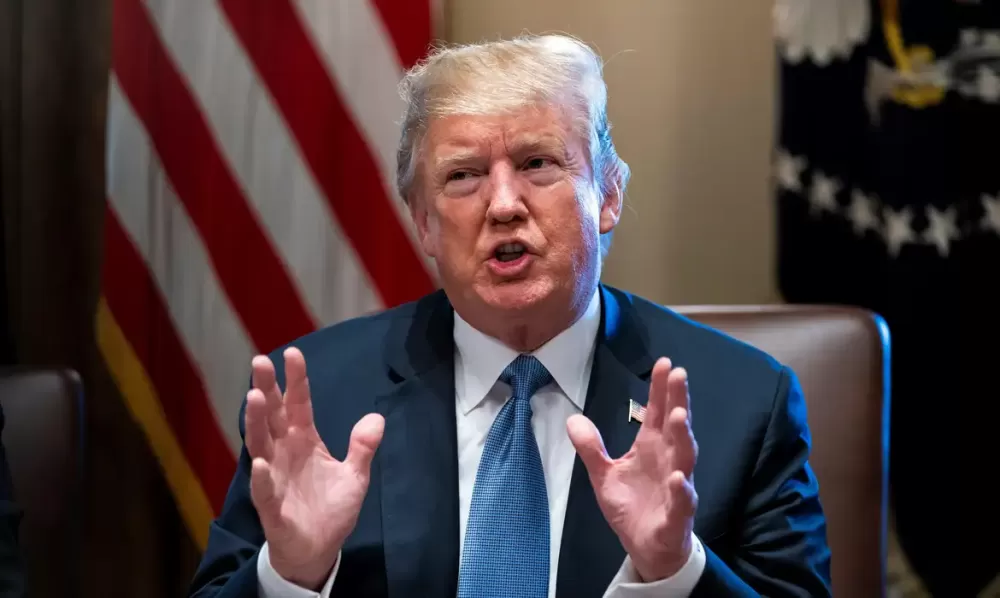 Tarifaço de até 25% de Trump impõe medo e gera incerteza global