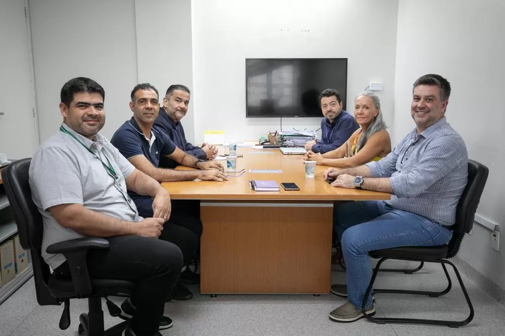 Reunião na Empresa Cuiabana de Saúde discute desafios dos principais hospitais da capital