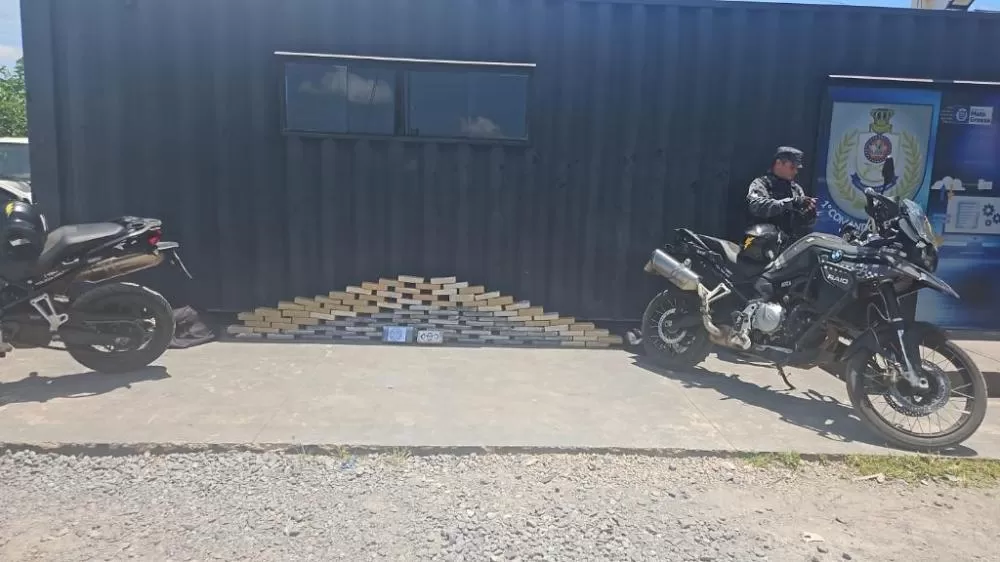 Companhia Raio e PRF apreendem 103 quilos de drogas e causam prejuízo de R$ 2,2 milhões às facções