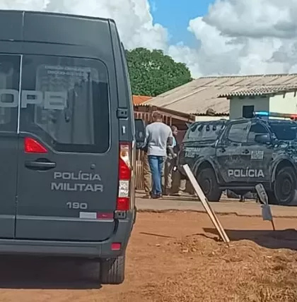 Homem invade casa e mantém mãe e filho reféns por mais de 2 horas em MT