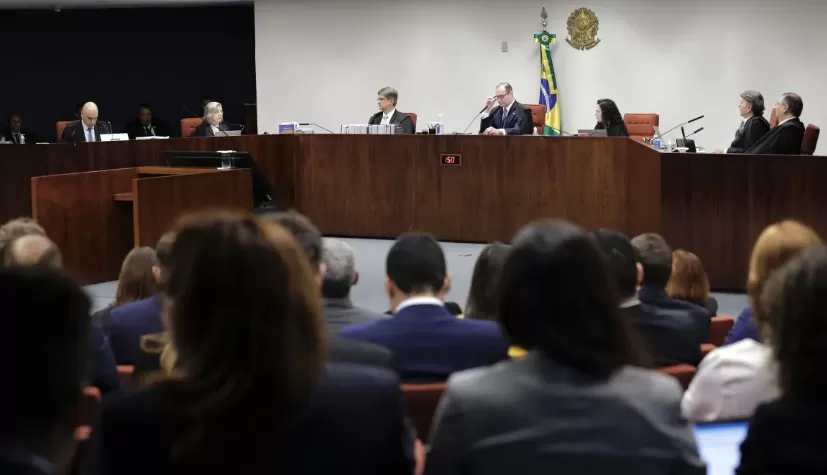 Por unanimidade, STF torna réus Bolsonaro e outros 7 por trama golpista