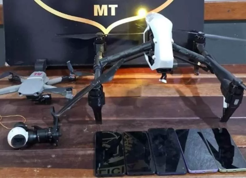 Policiais derrubam drones e evitam entrada de celulares em cadeia de MT