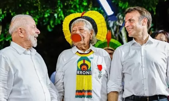 Mauro manda presidente francês “chupar prego”