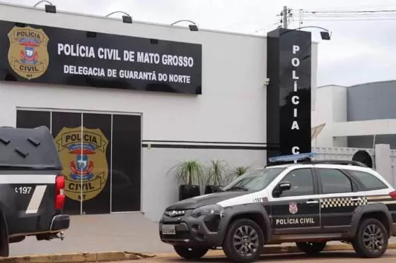 Servidora que atuava como escrivã em delegacia é presa por furtar armas apreendidas pela PC