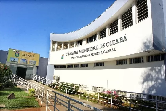 Câmara de Cuiabá aguarda acesso à decisão judicial para definir convocação de suplentes de Chico e Joelson