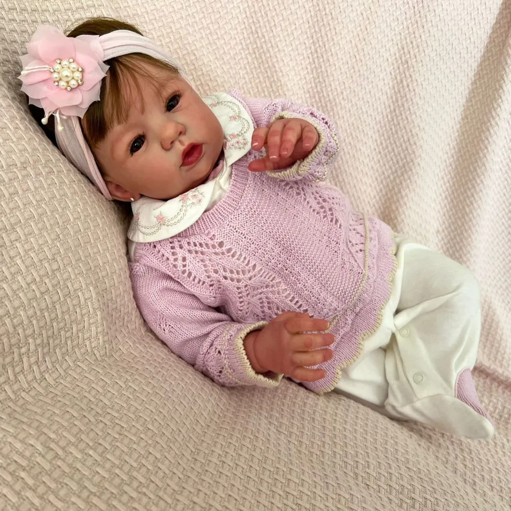 Bebês reborn: entenda o que são e por que têm chamado a atenção de brasileiros