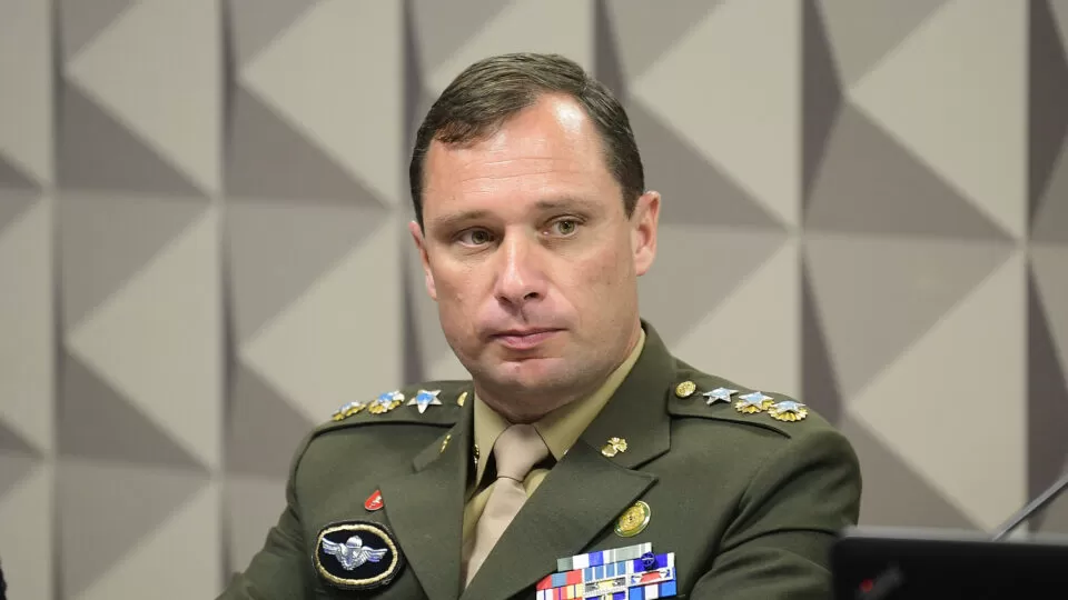 STF revoga prisão de Mauro Cid