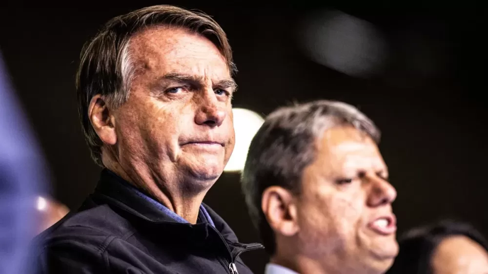 Bolsonaro sinaliza apoio a Tarcísio, mas PL impõe filiação