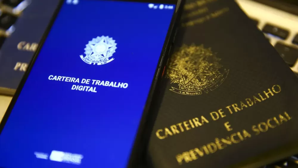 Desemprego recua para 6,2% no trimestre encerrado em maio, diz IBGE