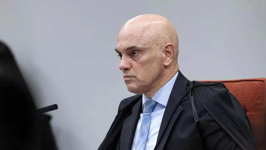 Moraes suspende atos do governo e do Congresso, e convoca conciliação