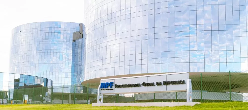 Bolsonaro confessou intento golpista ao cogitar medida autoritária, diz PGR