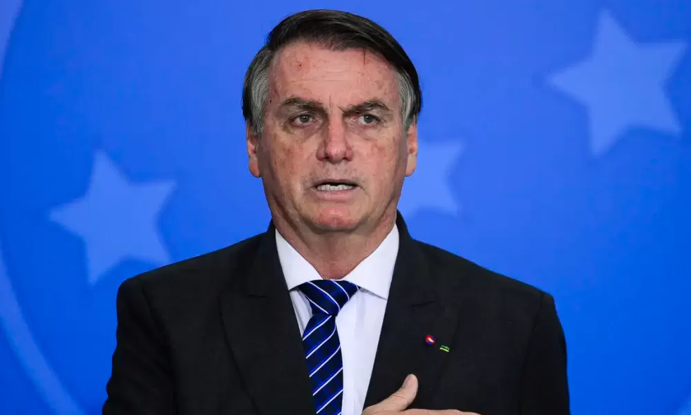 Penas para crimes atribuídos a Bolsonaro podem chegar a 43 anos de prisão