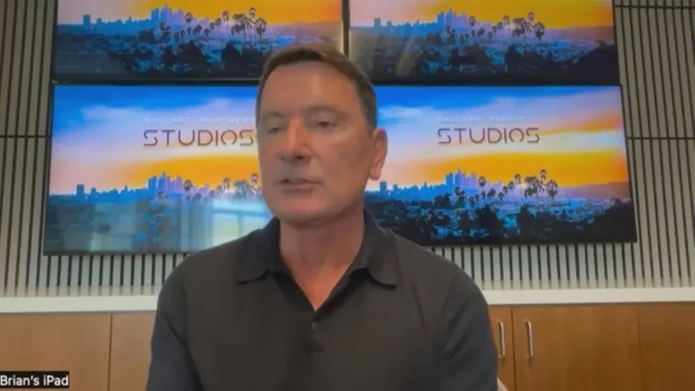 Brics e dólar: aliado de Trump diz que tarifaço é “combinação de tudo”