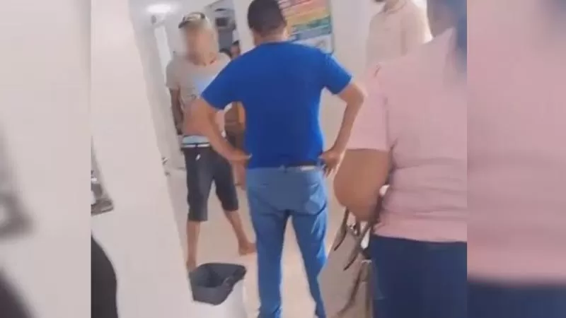 Homem se desespera e pede ajuda em UPA com cenoura presa em parte íntima; Veja vídeo