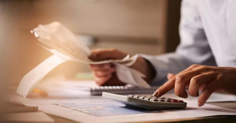Estudo: 54% dos trabalhadores não conseguem manter salário até fim do mês