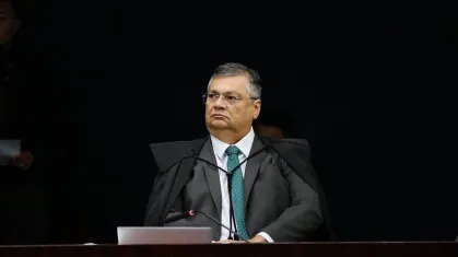 Dino manda PF investigar destino de R$ 695 milhões em emendas Pix