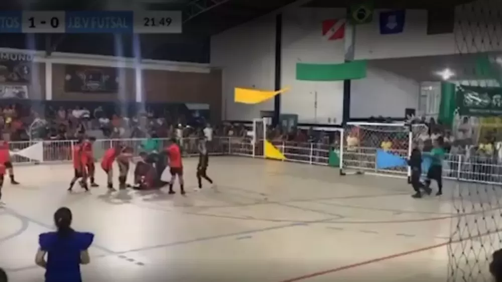 Goleiro morre logo após defender pênalti em torneio amador no Pará; entenda