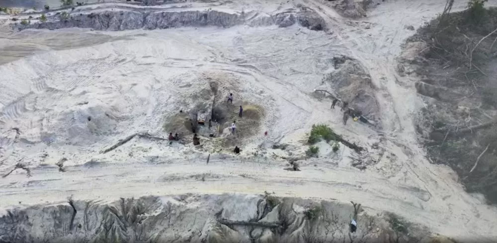 Agentes do Ibama trocam tiros com garimpeiros ilegais em Terra Indígena de MT mais devastada do país