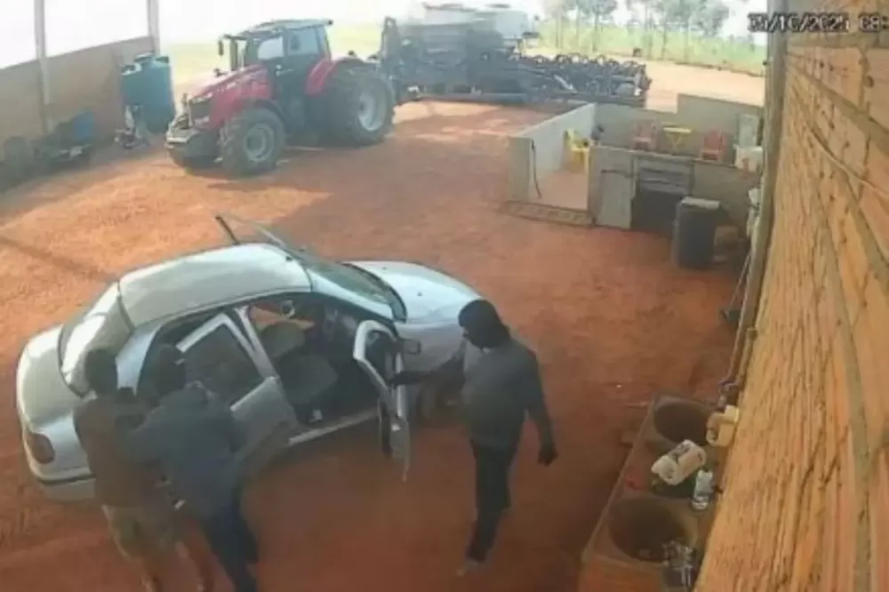 Fazendeiro reage e mata assaltante a tiros dentro de sua casa