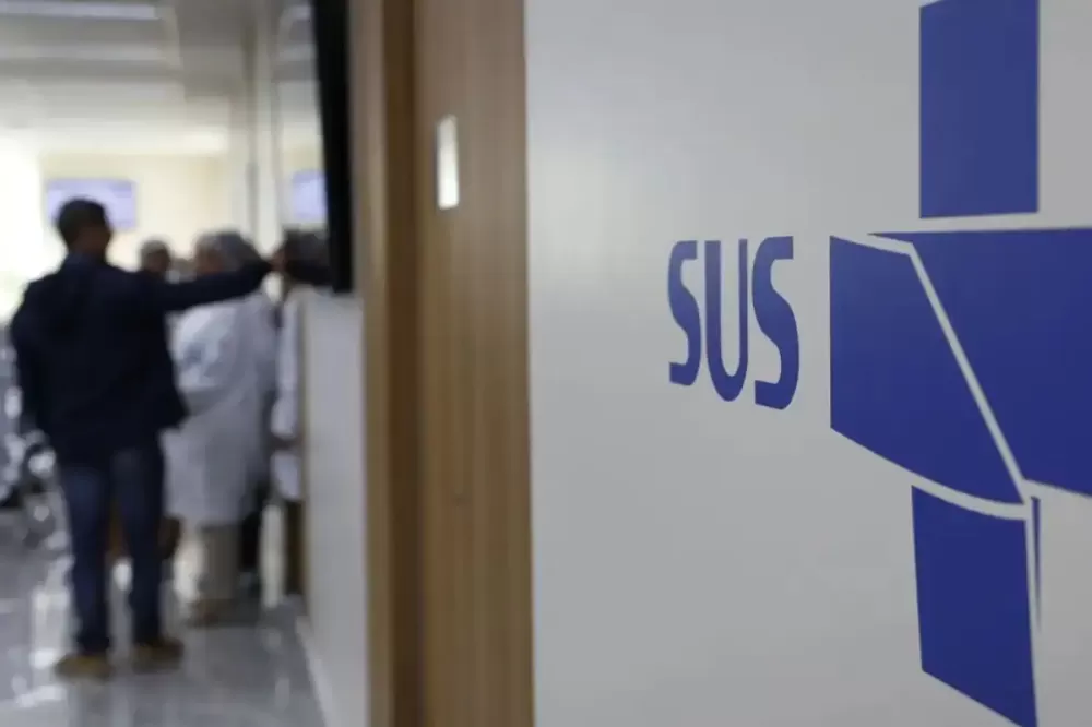 Sancionada lei que cria programa para ampliar número de especialistas no SUS