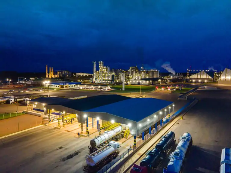 Gigantes do agro anunciam fim de parceria que investiria bilhões em 3 usinas de etanol em MT