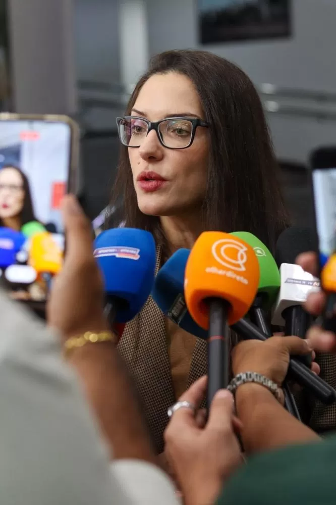 Indepedente, Janaína mantem candidatura ao Senado