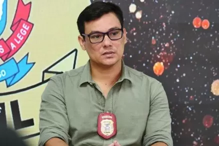 Exame indica que bebê morreu no útero há dias, diz delegado