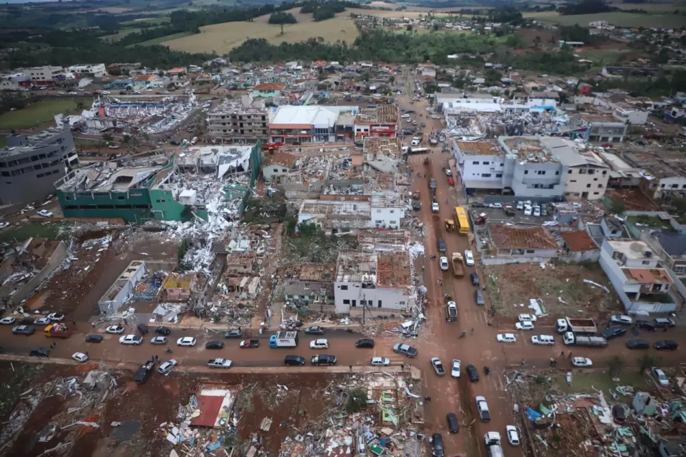 Paraná teve três tornados com ventos de até 330 km/h, diz Simepar