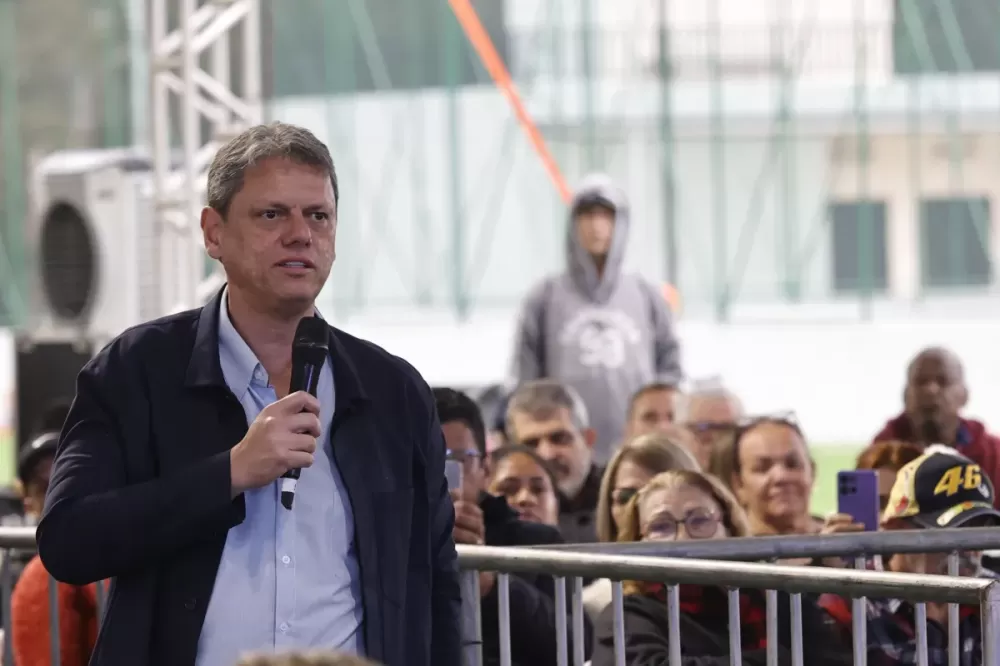 “Troca o CEO que o Brasil volta a funcionar”, diz Tarcísio