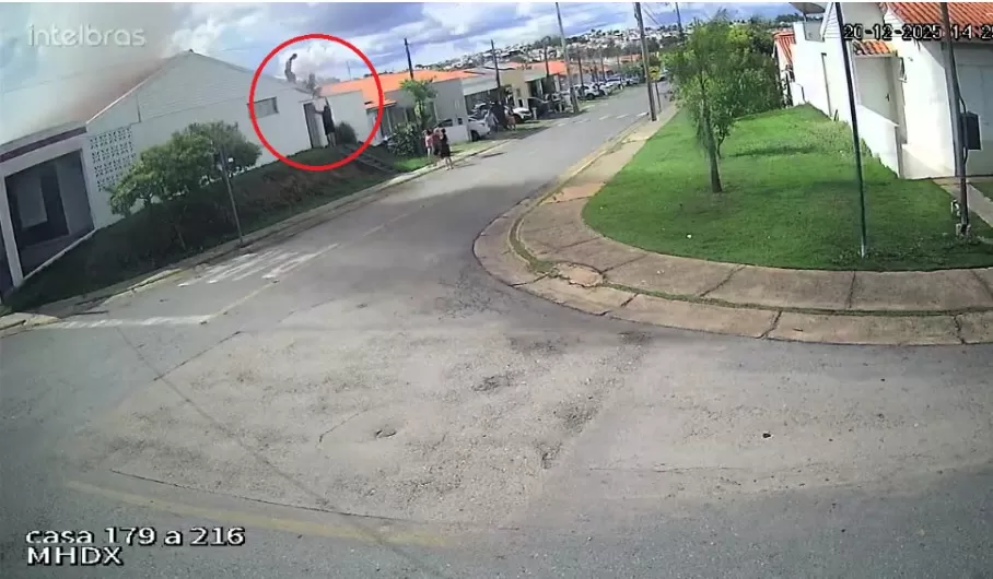 “Obrigado é pouco. Ele me salvou”, diz moradora resgatada em incêndio em Cuiabá