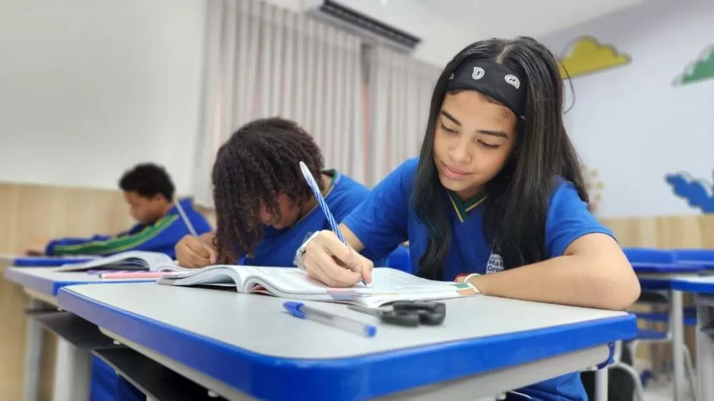 Escolas ficam abertas nas férias e pais ainda podem garantir matrícula para 2026