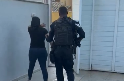 Foragida, “Dama do Crime” e viúva de chefe do CV de Mato Grosso é presa no RJ