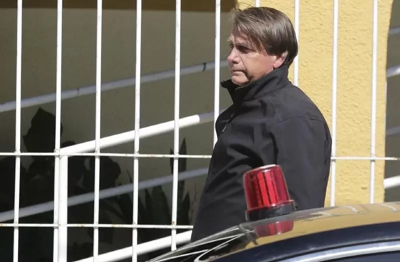 Moraes determina que Bolsonaro seja transferido para a Papudinha