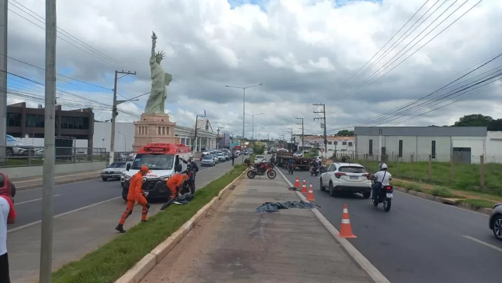 Mulher atropelada e morta na Avenida da Feb tinha 72 anos e foi atingida por dois carros