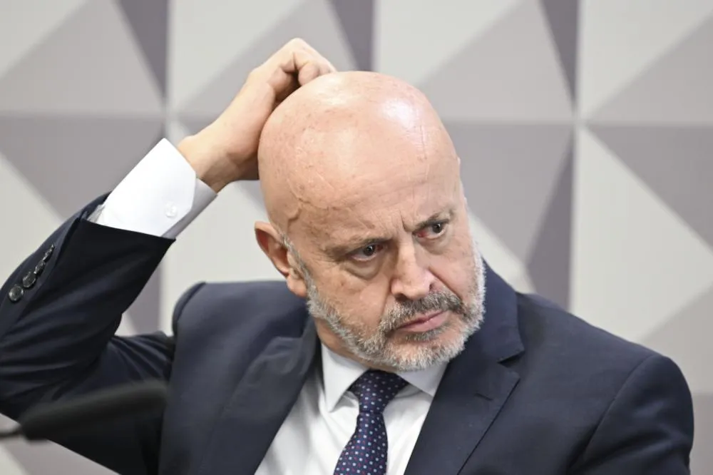 Careca do INSS prepara proposta de delação premiada