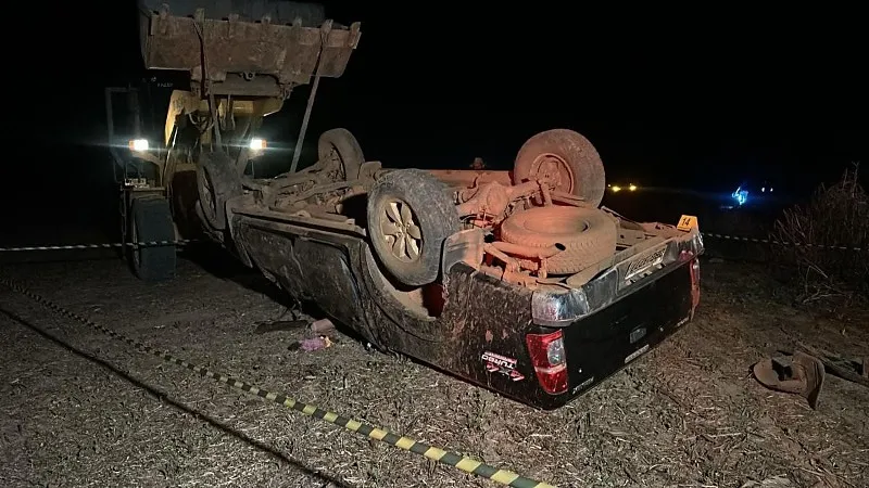 Hilux capota e idosa morre em Lucas do Rio Verde