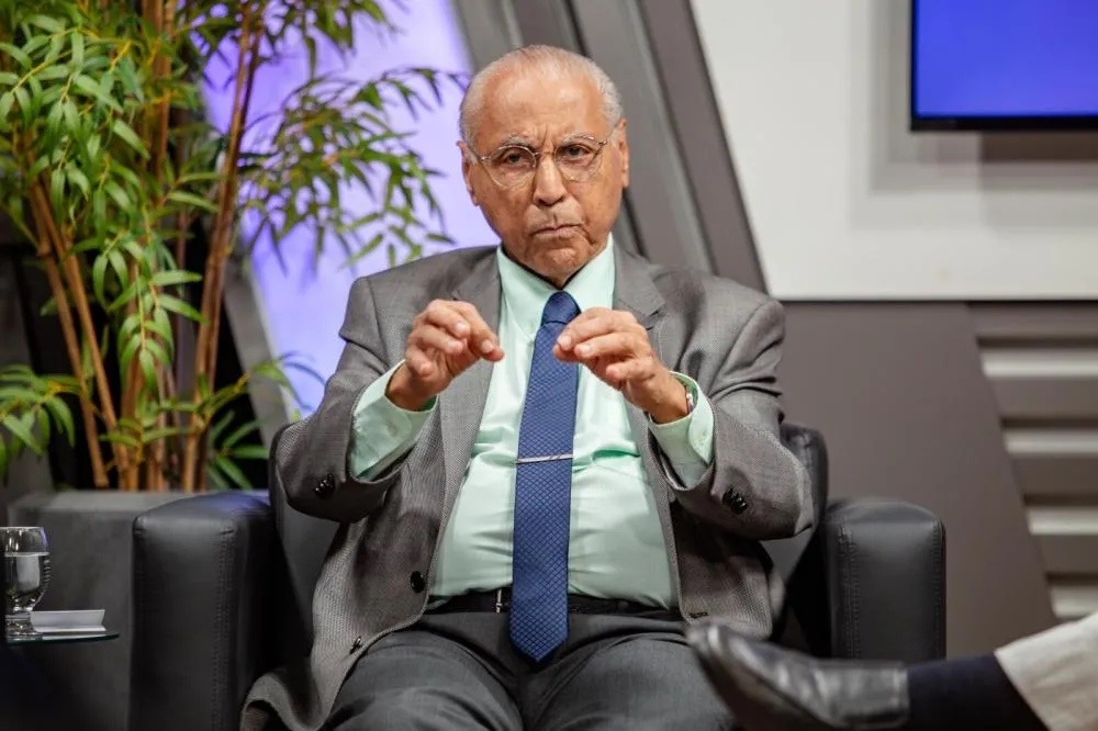 Júlio Campos registra BO após circulação de imagem que diz ser criada por IA